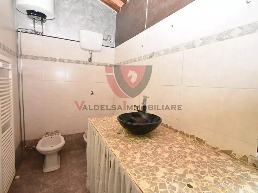 Immagine 16 di Appartamento in vendita  a Colle Di Val D'elsa