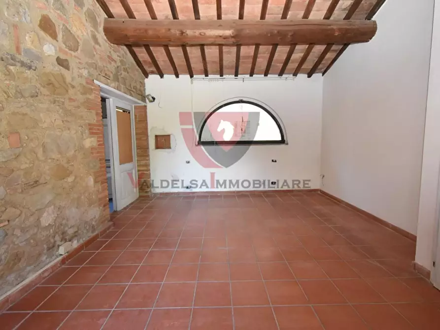 Immagine 25 di Appartamento in vendita  a Colle Di Val D'elsa