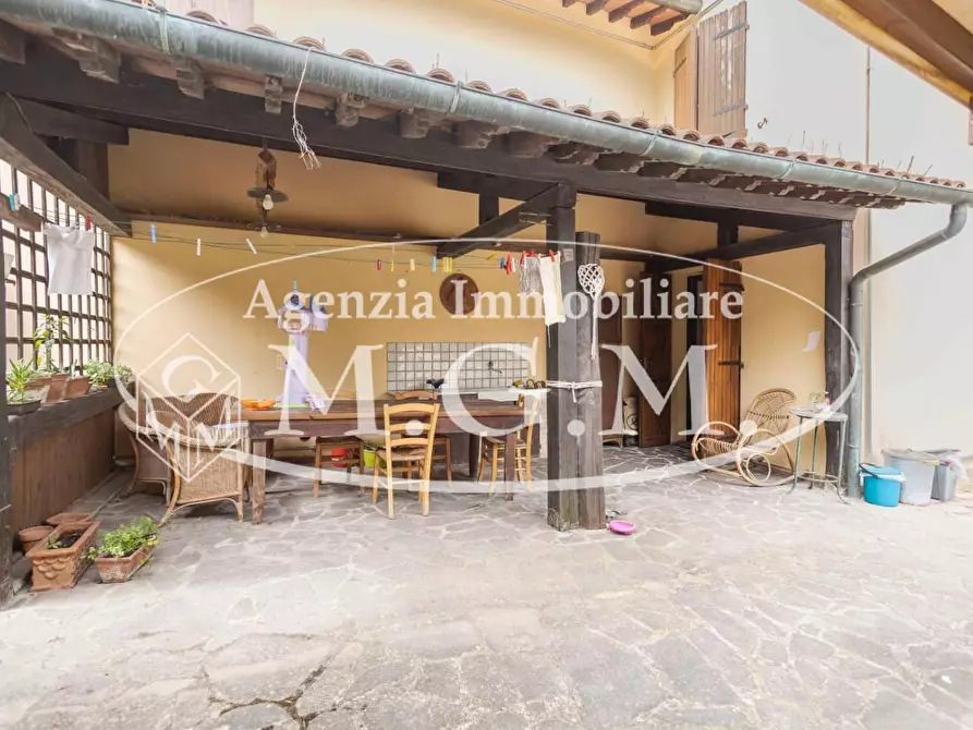 Immagine 12 di Rustico / casale in vendita  a Calcinaia