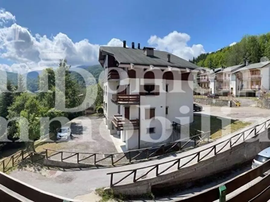 Immagine 13 di Appartamento in vendita  a Fiumalbo