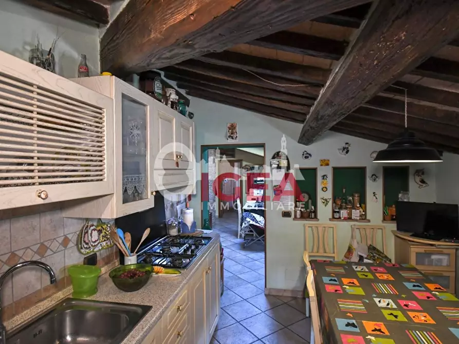 Immagine 2 di Mansarda in vendita  a Monteriggioni