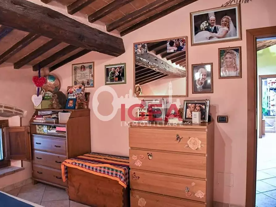 Immagine 18 di Mansarda in vendita  a Monteriggioni