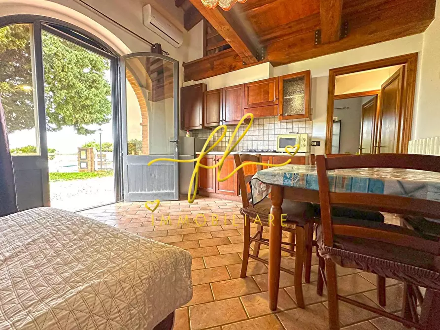 Immagine 2 di Casa colonica in vendita  a Santa Luce