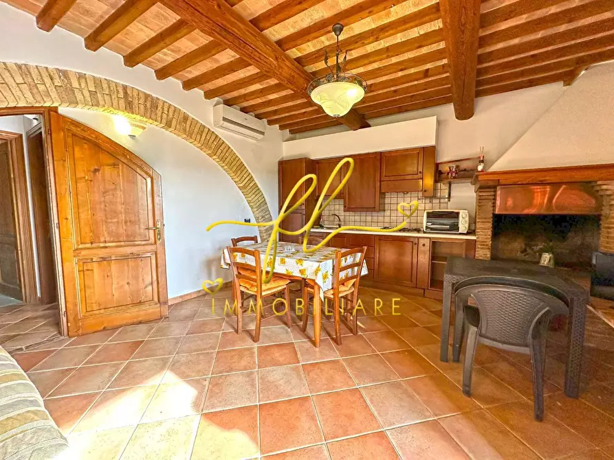 Immagine 13 di Casa colonica in vendita  a Santa Luce