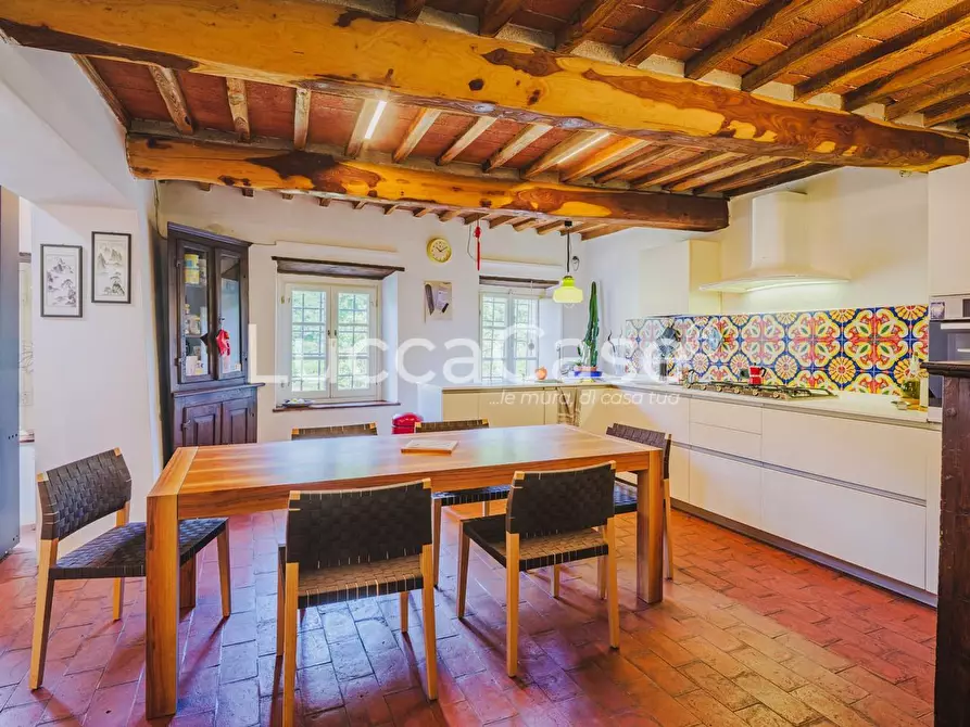 Immagine 8 di Villa in vendita  a Lucca