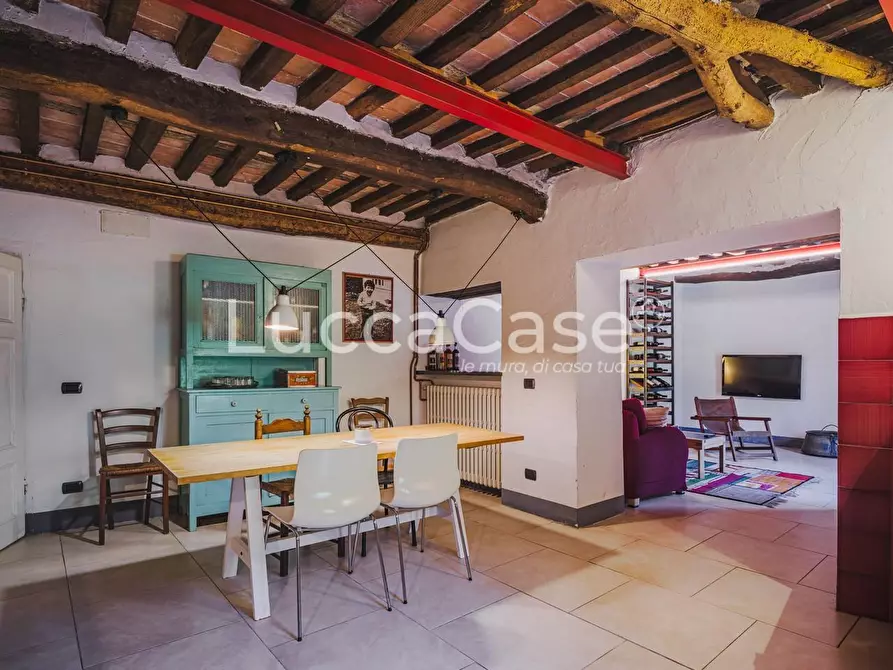 Immagine 19 di Villa in vendita  a Lucca