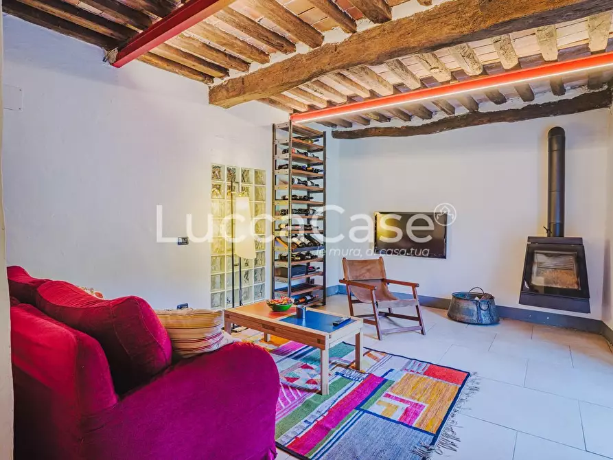 Immagine 18 di Villa in vendita  a Lucca