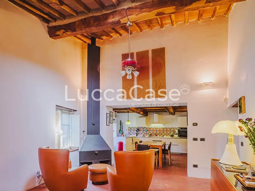 Immagine 4 di Villa in vendita  a Lucca