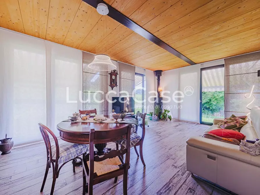 Immagine 25 di Villa in vendita  a Lucca