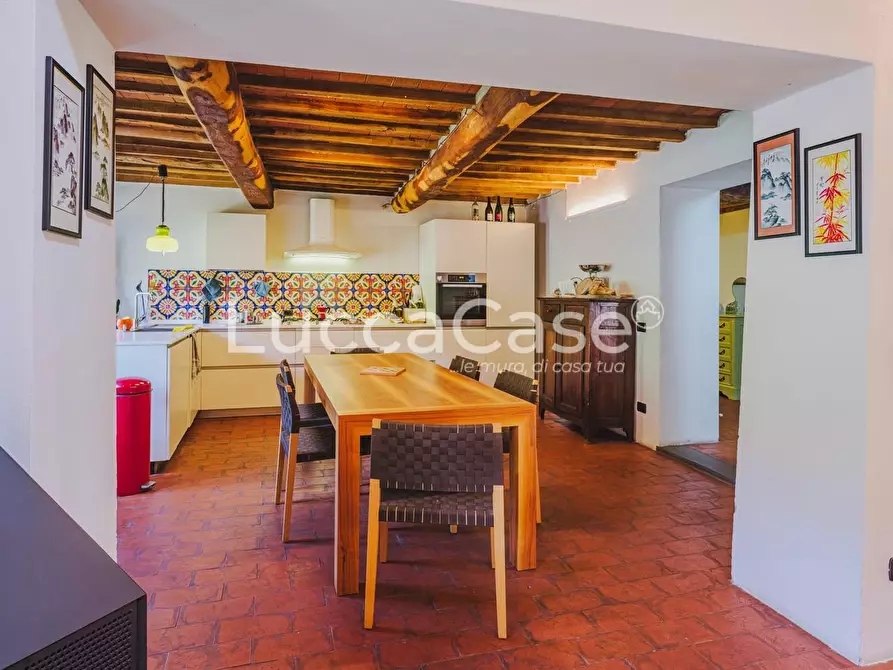 Immagine 7 di Villa in vendita  a Lucca