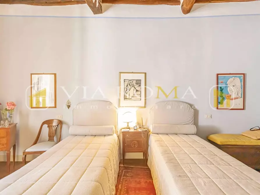 Immagine 14 di Appartamento in vendita  a Lucca