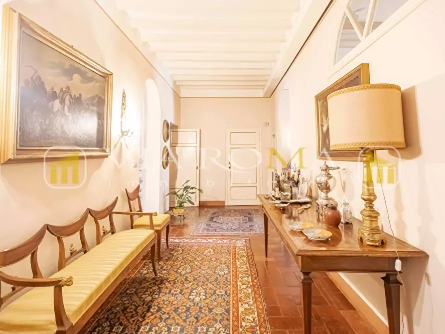 Immagine 8 di Appartamento in vendita  a Lucca