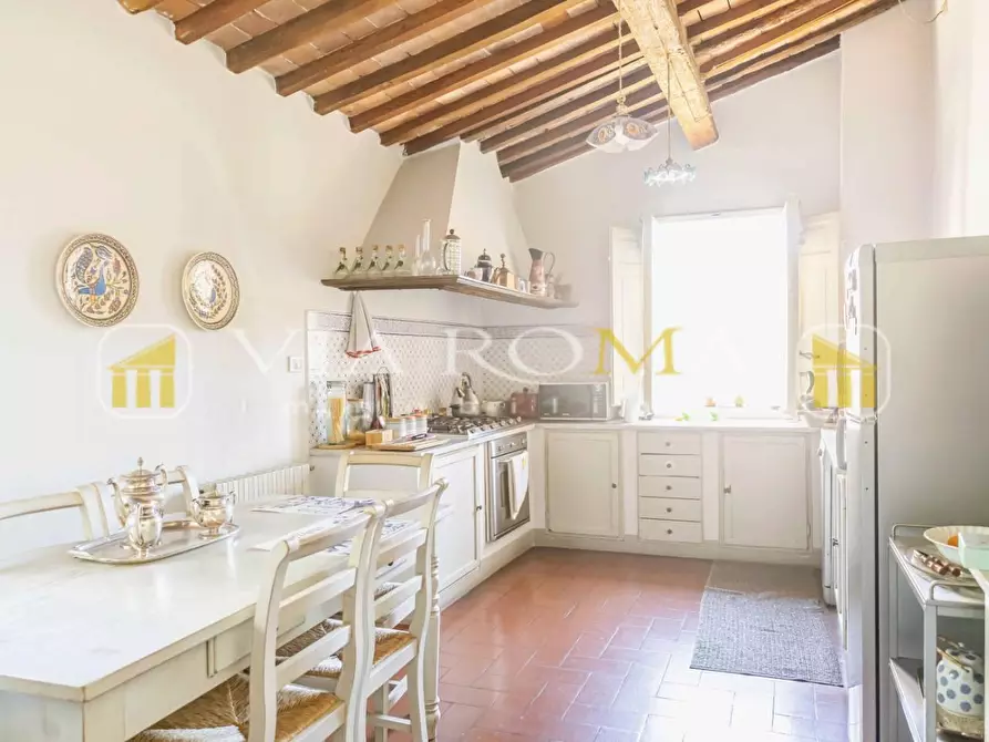 Immagine 26 di Appartamento in vendita  a Lucca