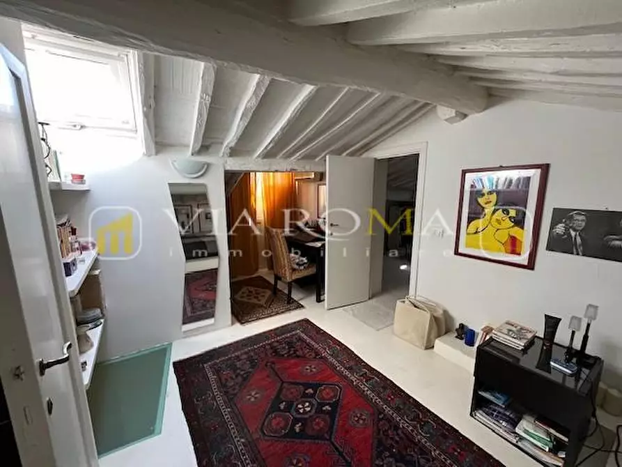 Immagine 36 di Appartamento in vendita  a Lucca