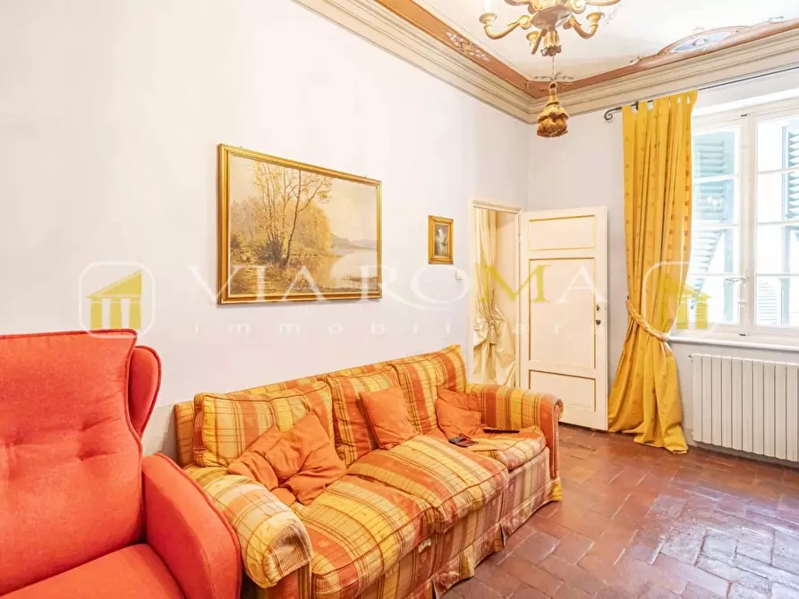 Immagine 18 di Appartamento in vendita  a Lucca