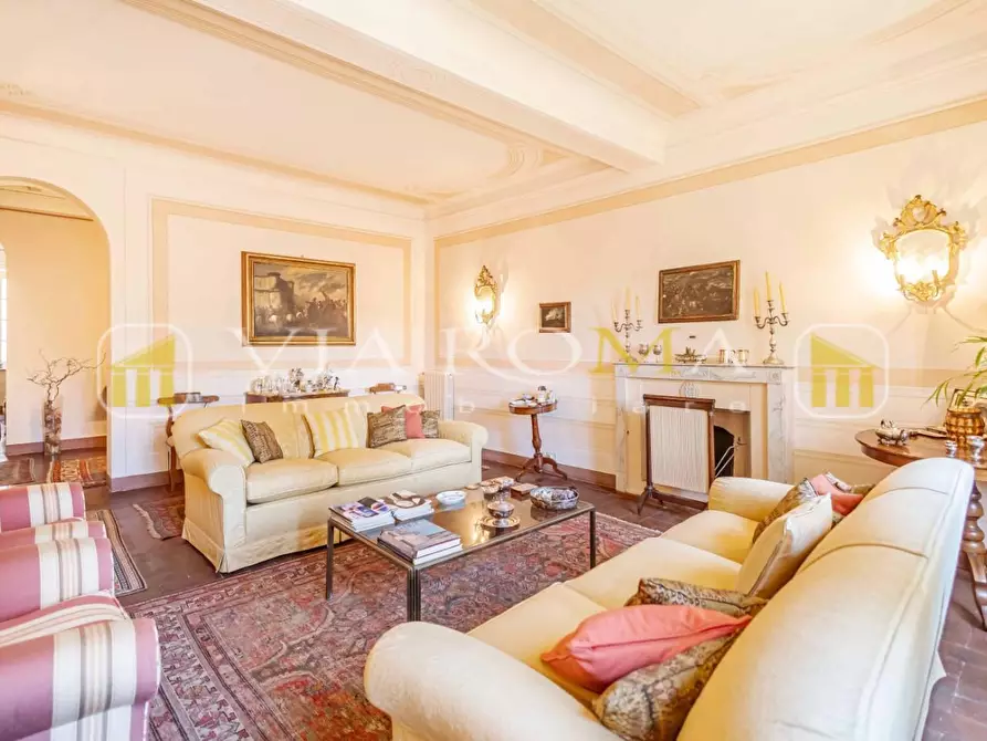 Immagine 6 di Appartamento in vendita  a Lucca