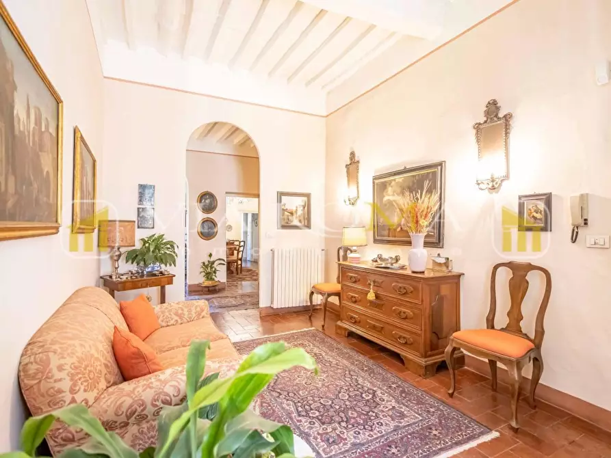 Immagine 22 di Appartamento in vendita  a Lucca