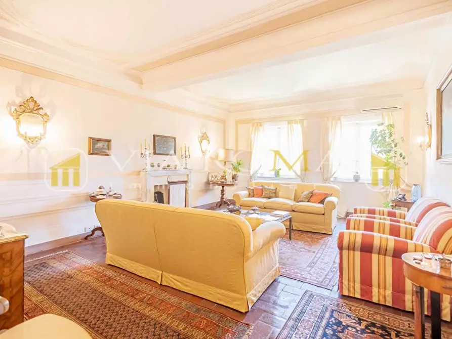 Immagine 3 di Appartamento in vendita  a Lucca