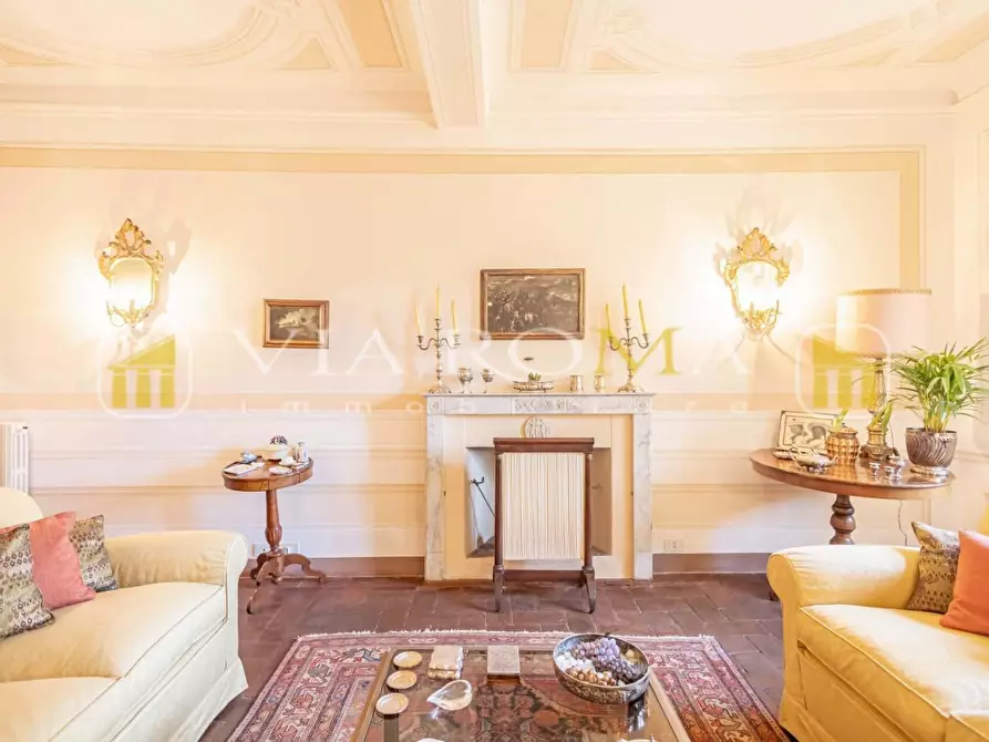 Immagine 5 di Appartamento in vendita  a Lucca