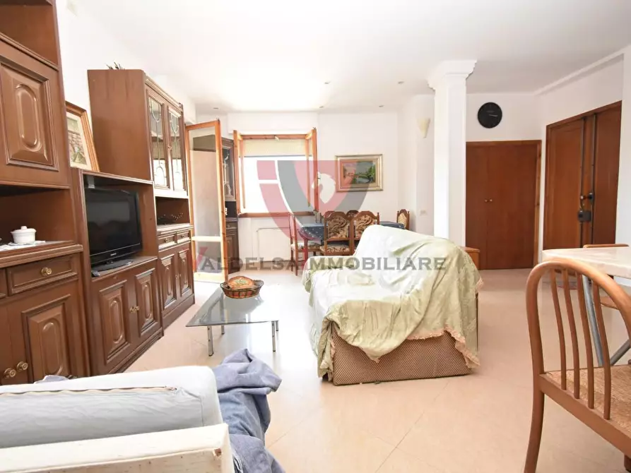 Immagine 26 di Appartamento in vendita  a Colle Di Val D'elsa