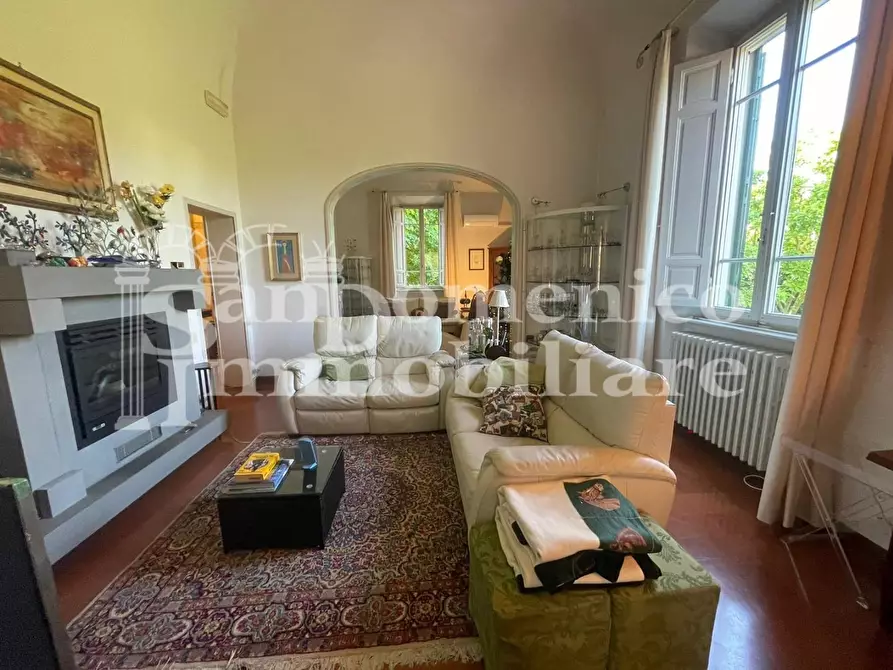 Immagine 1 di Villa in vendita  a Pisa