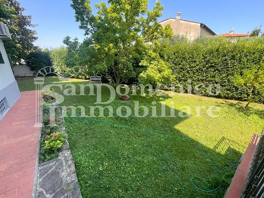 Immagine 67 di Villa in vendita  a Pisa