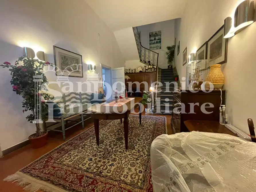 Immagine 4 di Villa in vendita  a Pisa