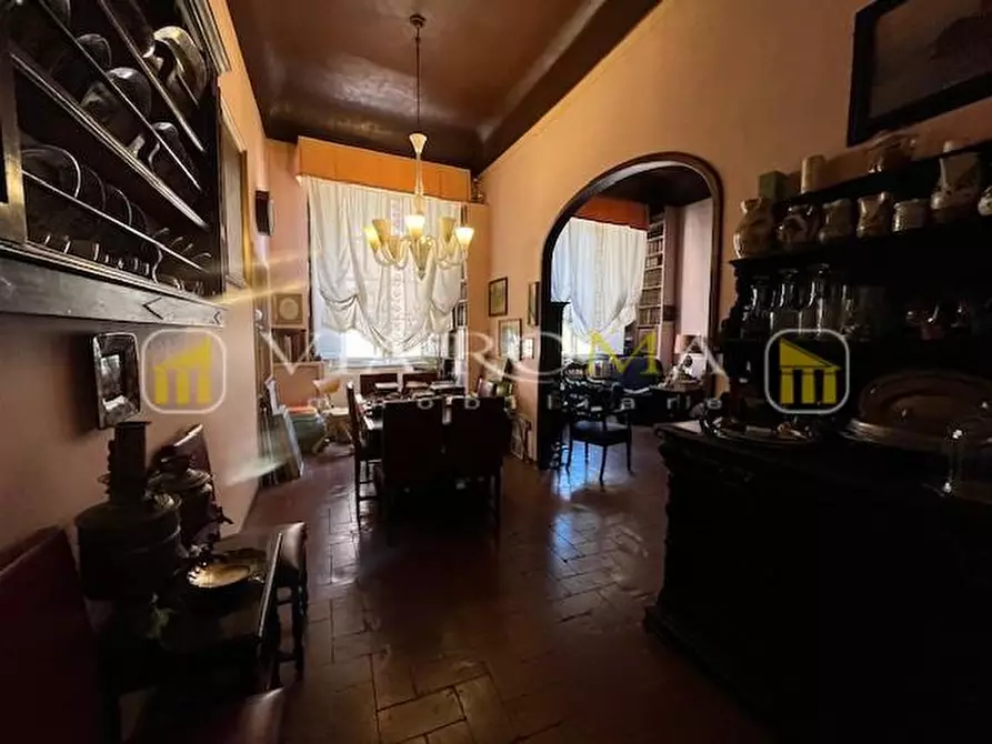 Immagine 11 di Appartamento in vendita  a Lucca