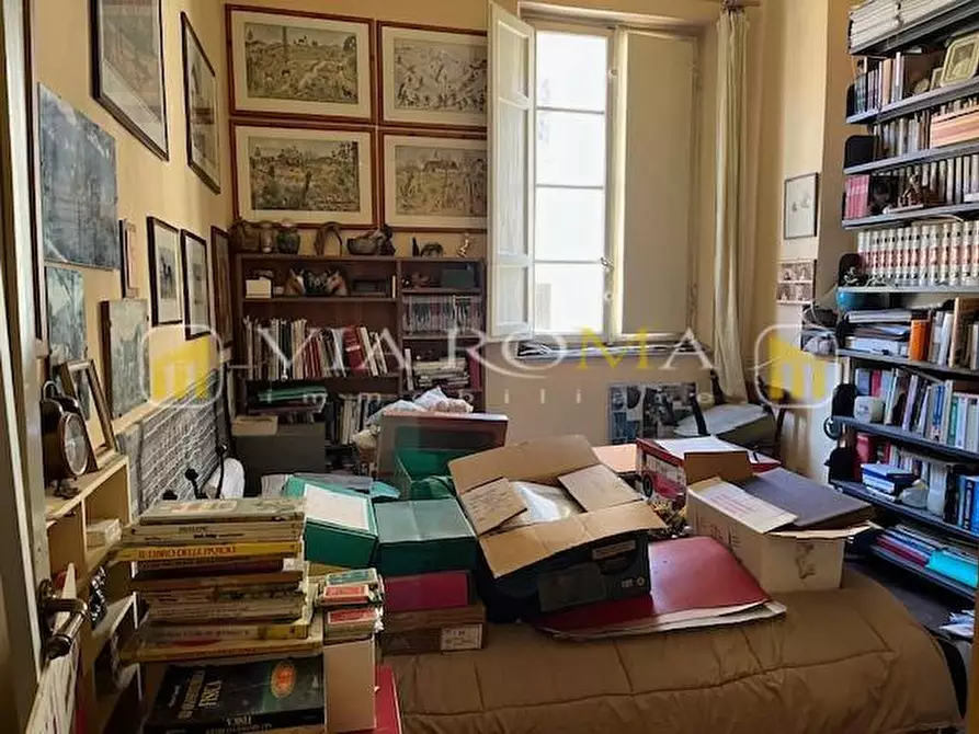 Immagine 31 di Appartamento in vendita  a Lucca