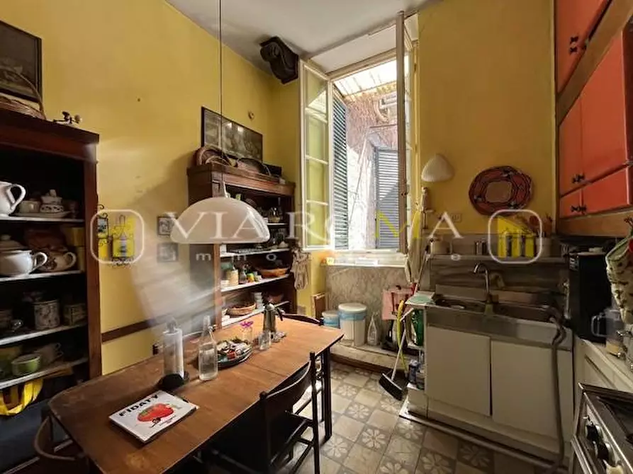 Immagine 5 di Appartamento in vendita  a Lucca