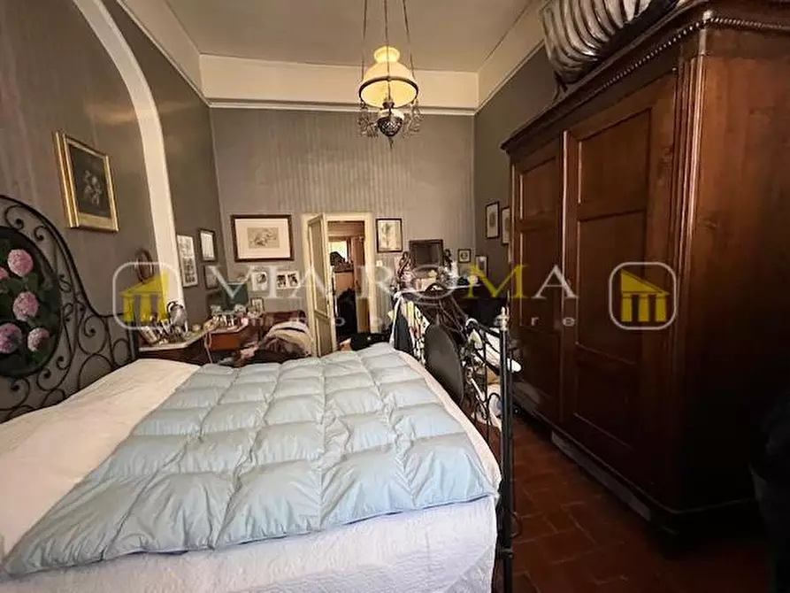 Immagine 28 di Appartamento in vendita  a Lucca