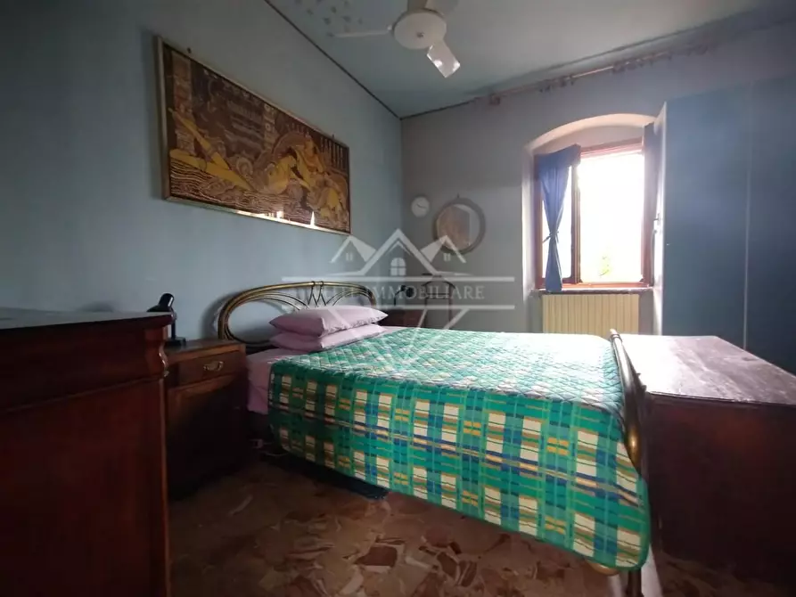 Immagine 2 di Casa bifamiliare in vendita  a Massa