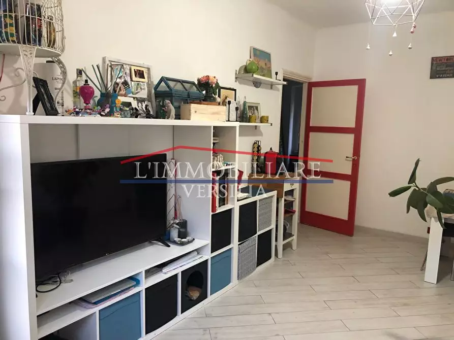 Immagine 2 di Appartamento in vendita  a Montignoso