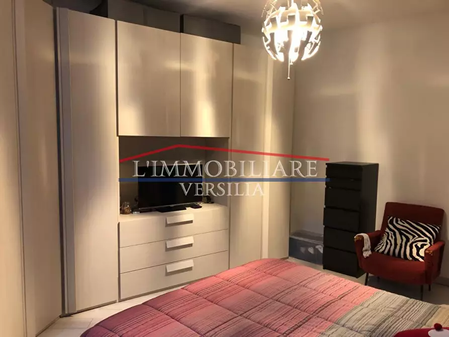 Immagine 13 di Appartamento in vendita  a Montignoso