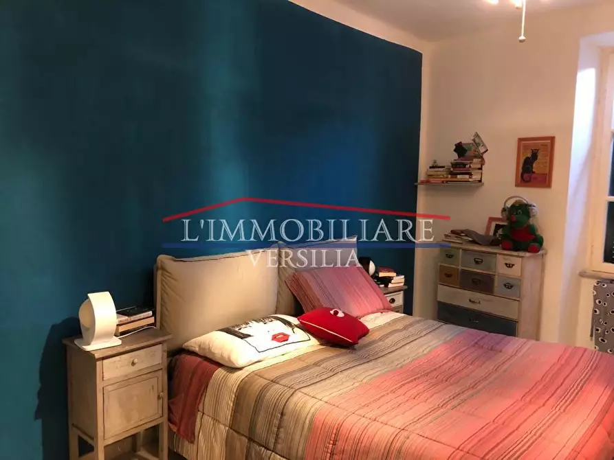 Immagine 10 di Appartamento in vendita  a Montignoso