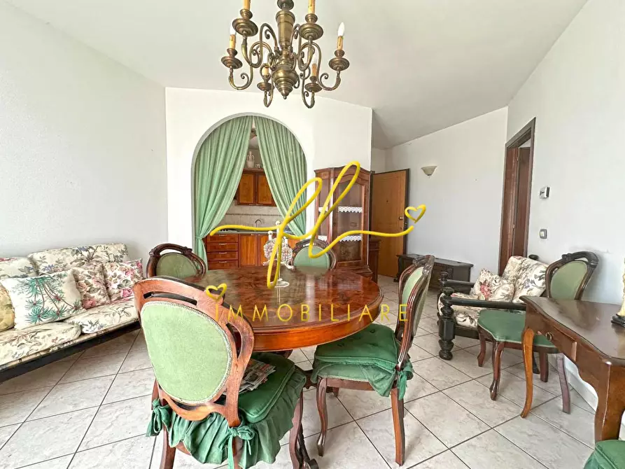 Immagine 4 di Appartamento in vendita  a Rosignano Marittimo