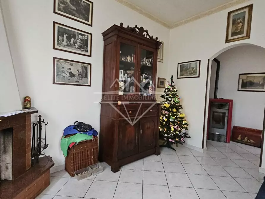 Immagine 5 di Casa indipendente in vendita  a Carrara