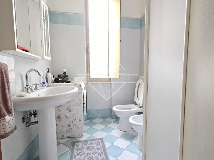 Immagine 15 di Casa indipendente in vendita  a Carrara