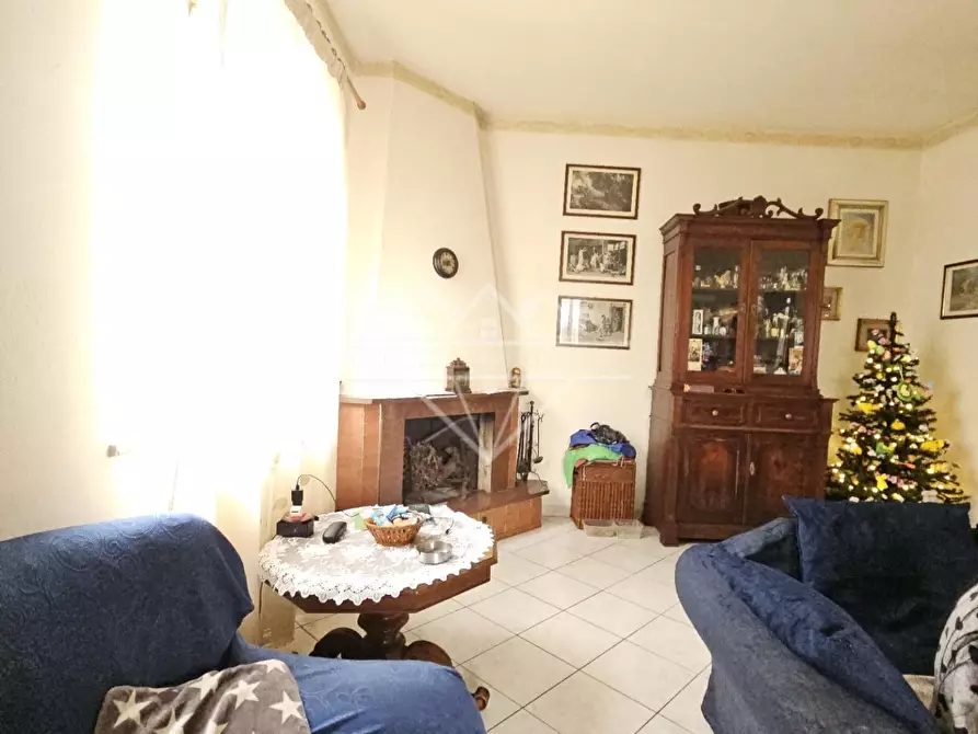 Immagine 4 di Casa indipendente in vendita  a Carrara