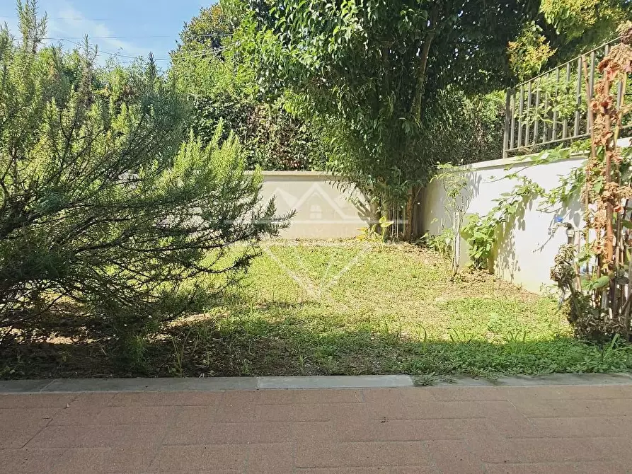 Immagine 3 di Villetta a schiera in affitto  a Ameglia