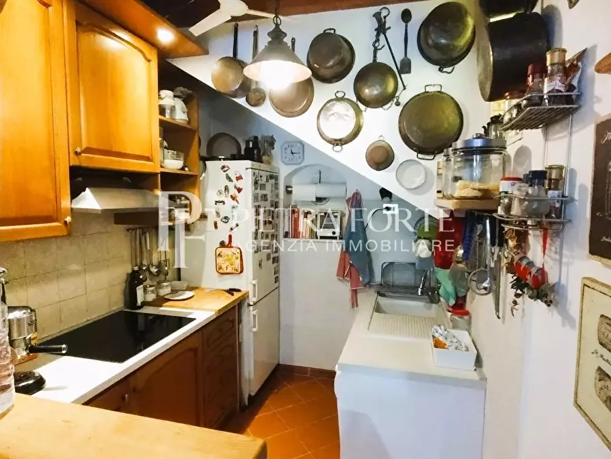 Immagine 13 di Casa semindipendente in vendita  a Pietrasanta