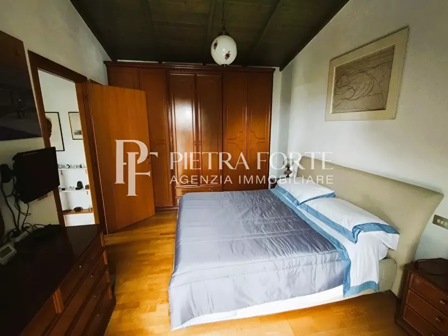 Immagine 10 di Casa semindipendente in vendita  a Pietrasanta