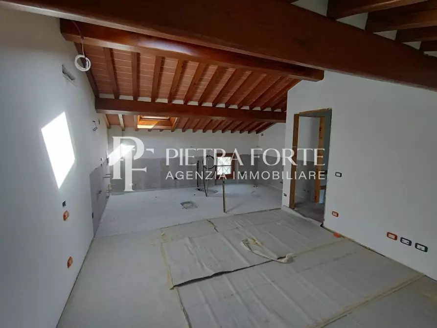 Immagine 4 di Rustico / casale in vendita  a Pietrasanta