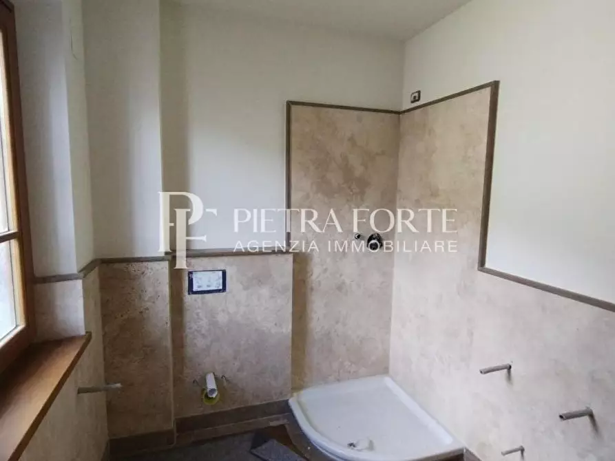 Immagine 12 di Rustico / casale in vendita  a Pietrasanta