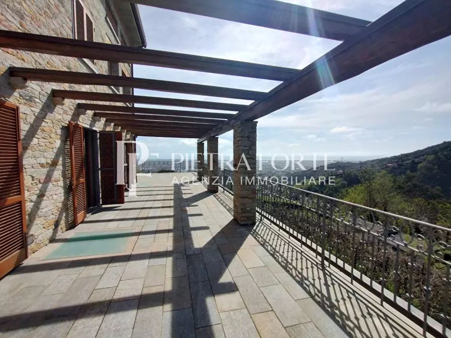 Immagine 22 di Rustico / casale in vendita  a Pietrasanta