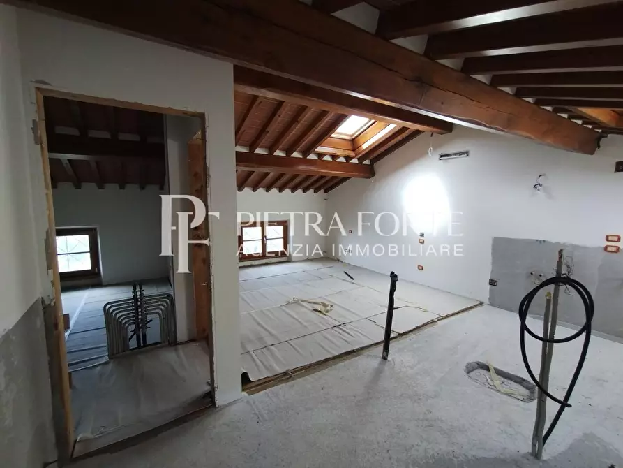 Immagine 6 di Rustico / casale in vendita  a Pietrasanta