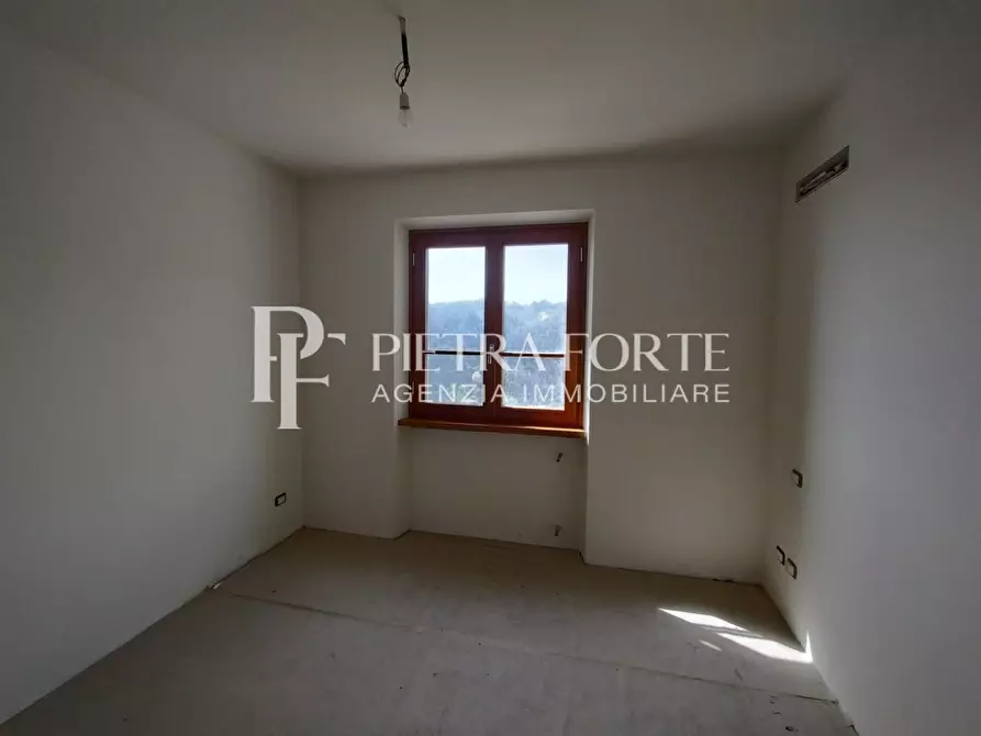 Immagine 15 di Rustico / casale in vendita  a Pietrasanta