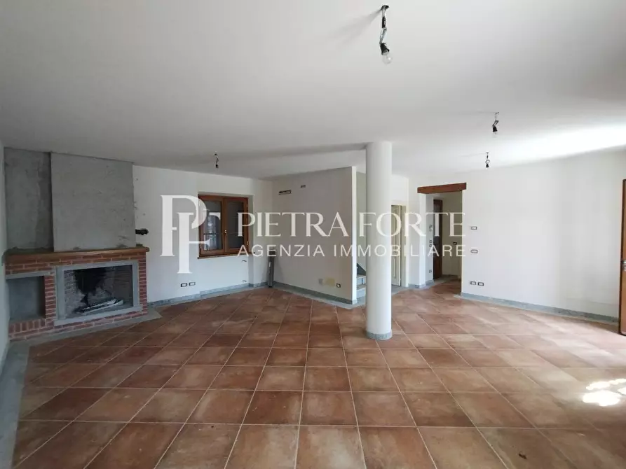 Immagine 18 di Rustico / casale in vendita  a Pietrasanta