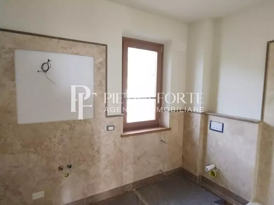 Immagine 13 di Rustico / casale in vendita  a Pietrasanta