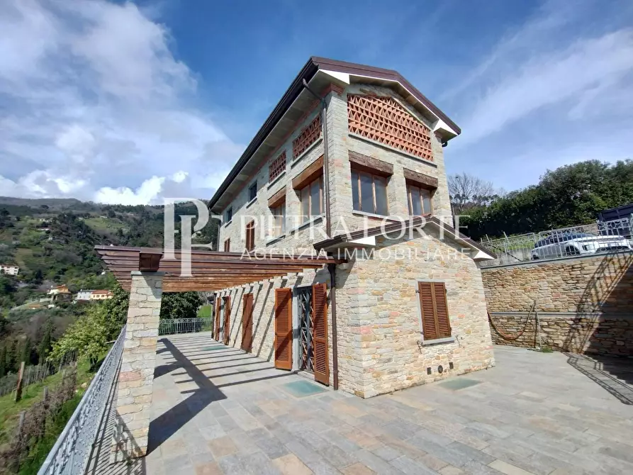 Immagine 26 di Rustico / casale in vendita  a Pietrasanta